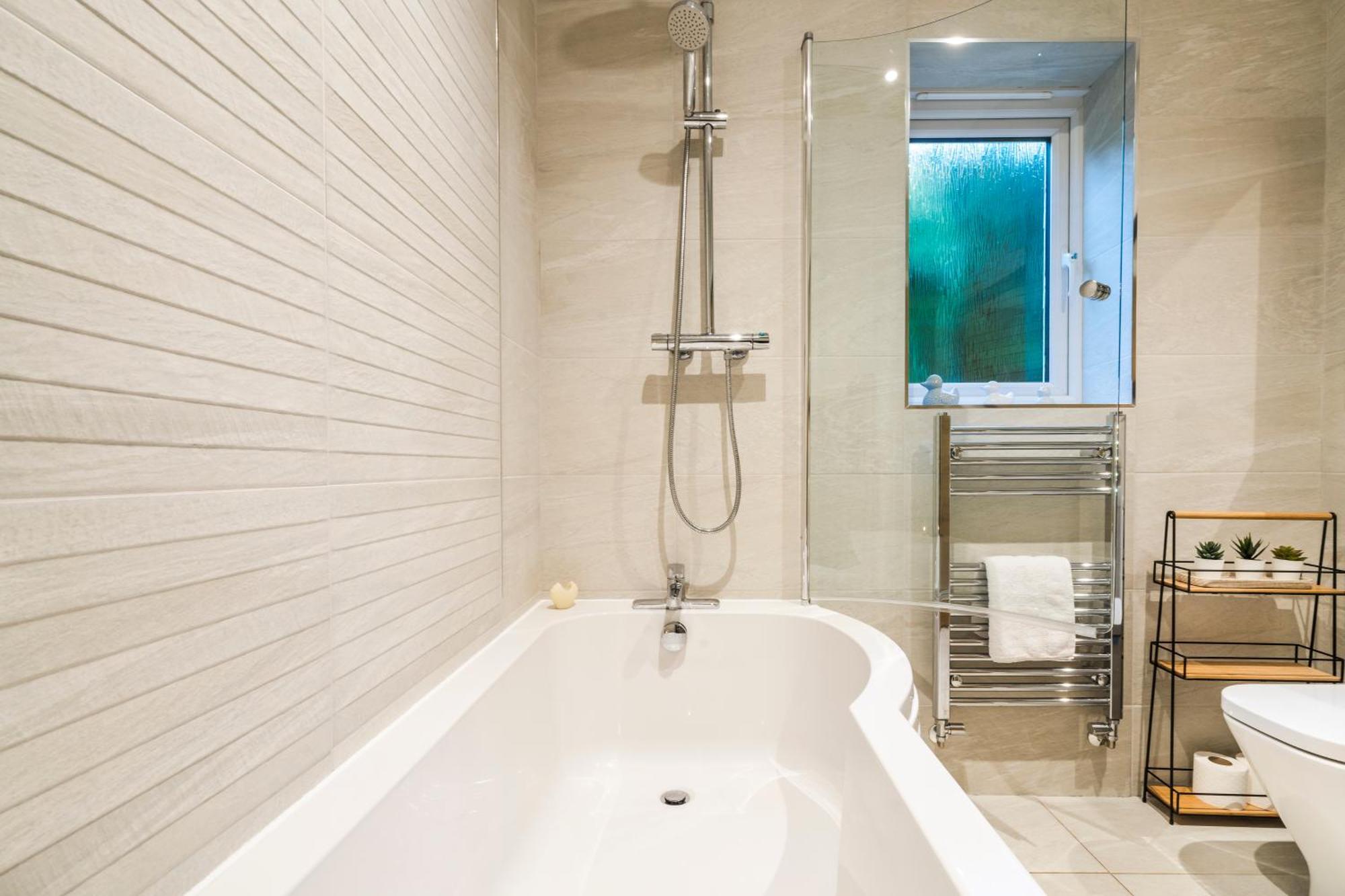 Вилла Pet Friendly With A Hot Tub Hednesford Экстерьер фото